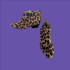 Bootie  Animal Print By Old Navy Size 7